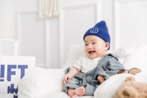 长春宝宝吃奶蹬腿烦躁扭动 长春宝宝吃奶蹬腿烦躁扭动